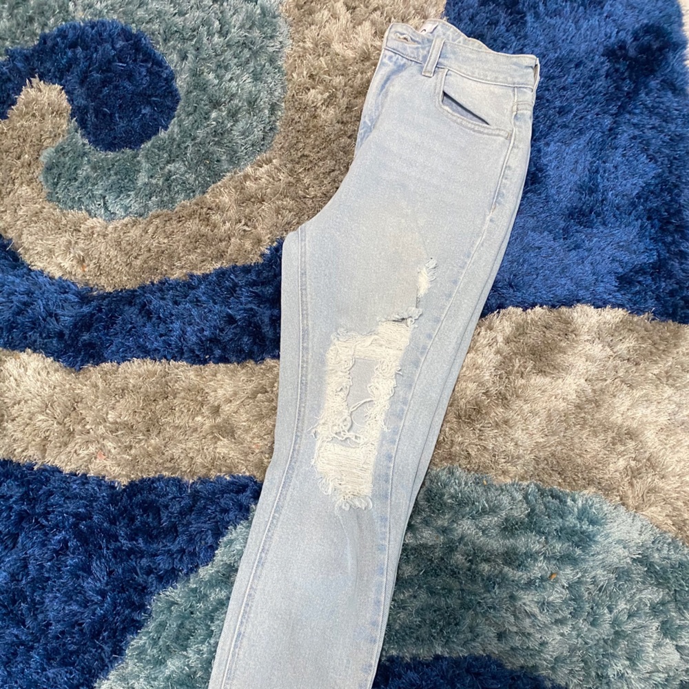 Ankle Distressed Jeans